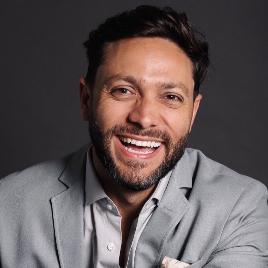Dr. Fernando Rayrã Neves Prates