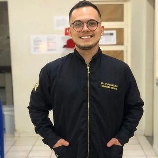 Dr. Dr. Vinícius Lima