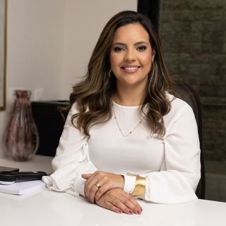 Dra. Ana Carolina Vitor Faria de Castro