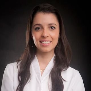 Dra. Claudia Mezzomo Pocztaruk