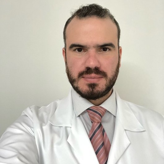 Dr. Paulo Eduardo Borduqui Silva Colombo