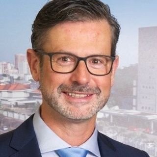 Dr. Lisandro Pavan