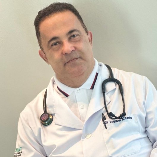 Dr. Lourival Alves Frota