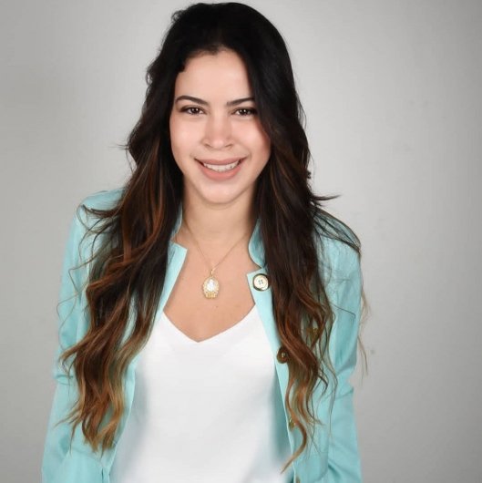 Dra. Laisa Macedo