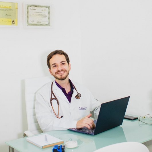 Dr. Gabriel Esteves