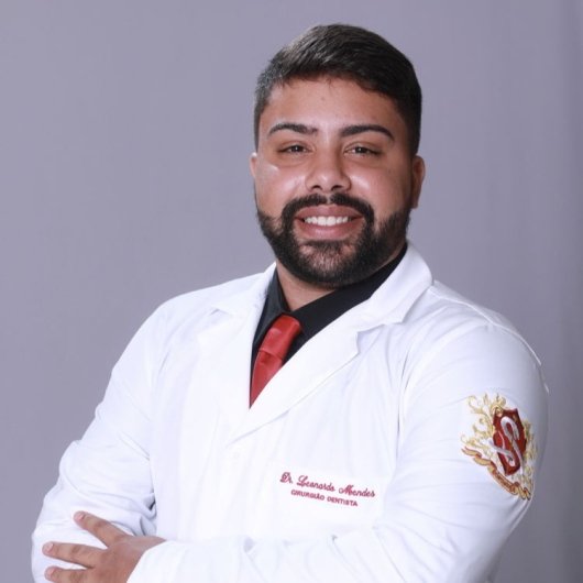 Dr. Leonardo Mendes