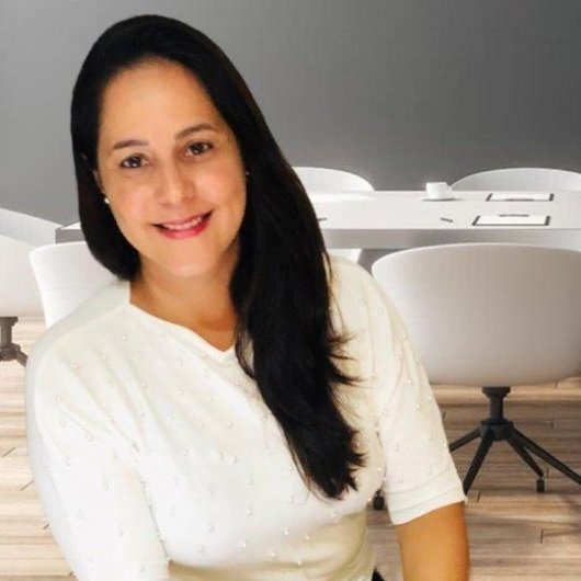Dra. Paula Carneiro