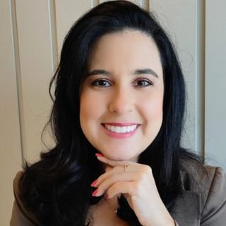 Dra. Tássia Aguiar de Oliveira
