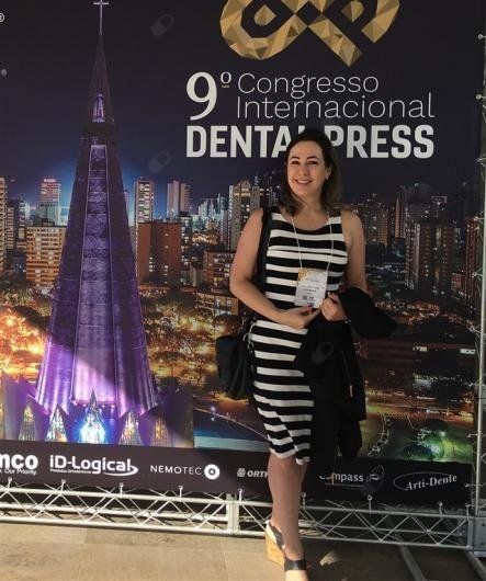 Dra. Cibelle Lázaro Scolari Bueno