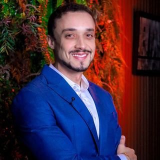 Dr. Otávio Santiago