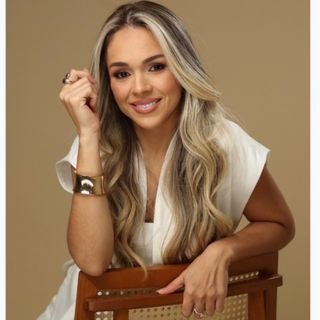 Dra. Isabela Bozzi Teixeira