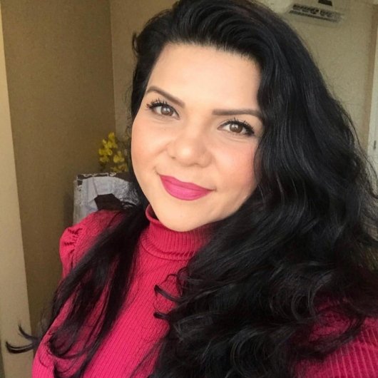Dra. Ana Julia Santos Dos Santos Rezende