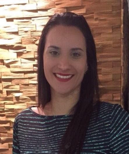 Dra. Alessandra Soares