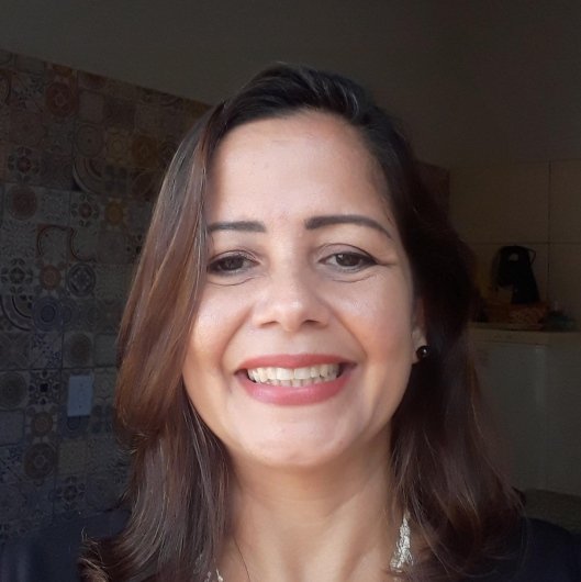 Dra. Waldirene Garcia