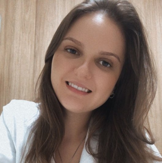 Dra. Lara Tolari