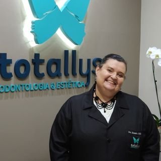 Dra. Alessandra Simoes Machado