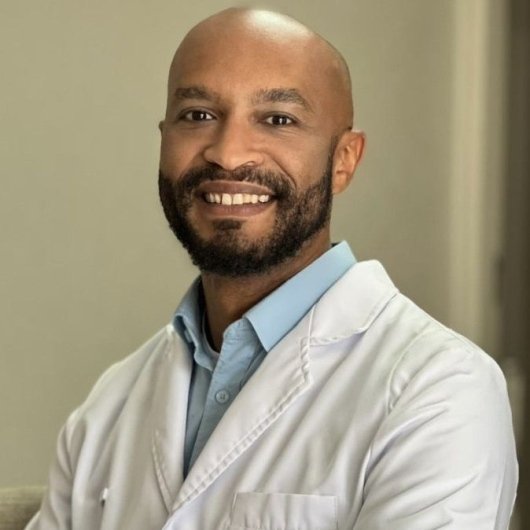Dr. Samuel Ramos Holder