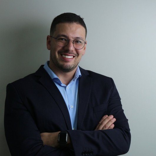 Dr. Bruno Henrique de Oliveira