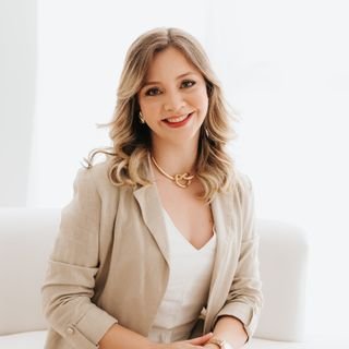 Dra. Yanka Almeida