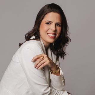 Dra. Lethicia Resende