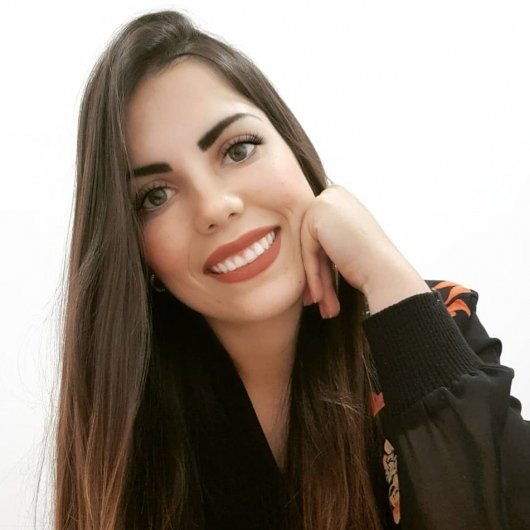 Dra. Ana Caroline Ignácio