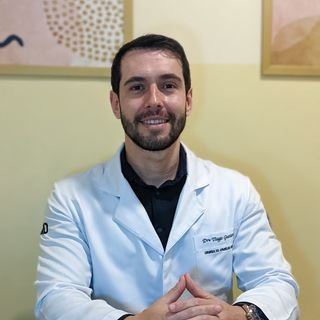 Dr. Tiago Gutierrez
