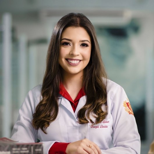 Dra. Ariela Linhares