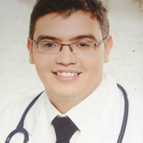 Dr. Lucas Cruz Costa Leal