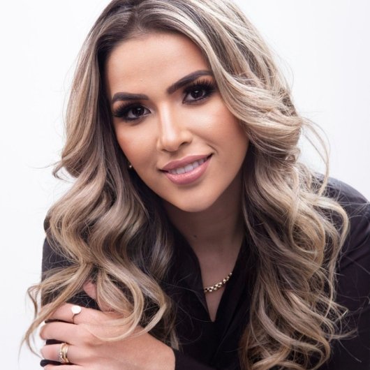 Dra. Silvia Natalia Souza de Peder