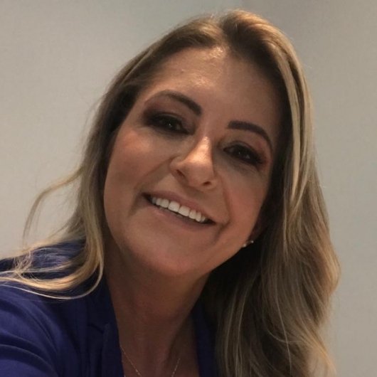 Dra. Josiani Almeida