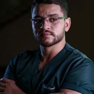 Dr. Carlos Bressam Moura Gois