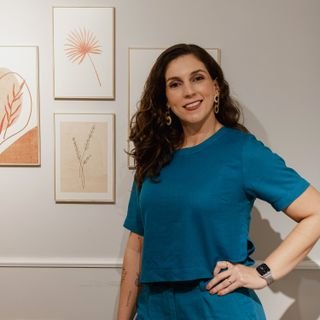 Paula Neves