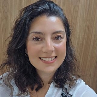Dra. Juliana Tavares Salgado