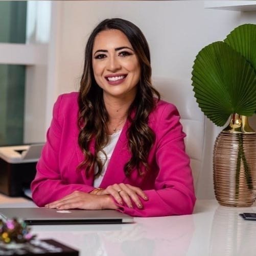 Dra. Lana Torres