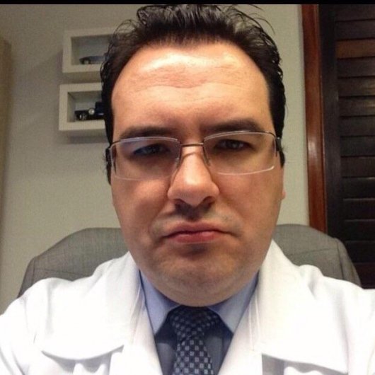 Dr. Mario Gonçalves Lhano