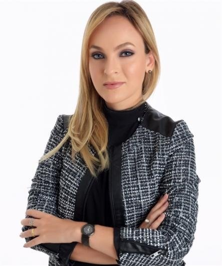 Dra. Thais Helena Souza Silotti