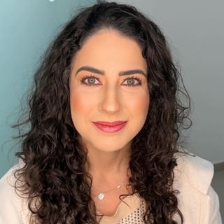 Dra. Grazielle Stuqui Lopes da Silva