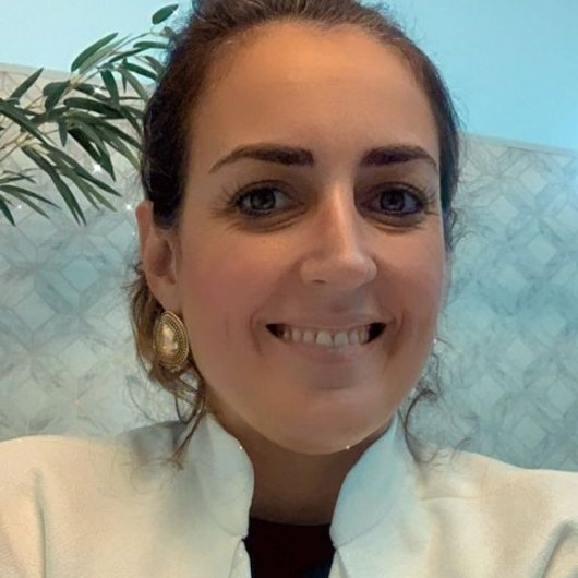 Dra. Thais Leitão Ramos Luiz