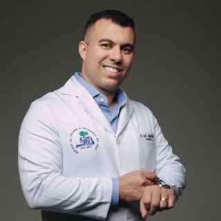 Dr. José Roberto Viana