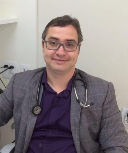 Dr. Hugo Simon