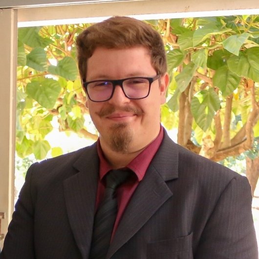 Dr. Genner Mateus Secco