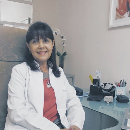 Dra. Livia Fischer Mattos