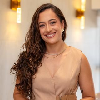 Dra. Ana Clara Maia de Carvalho