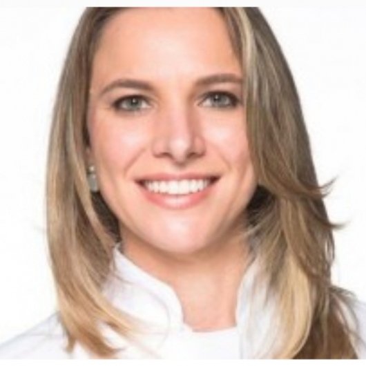 Dra. Aline Flaviane Justulin Castilho