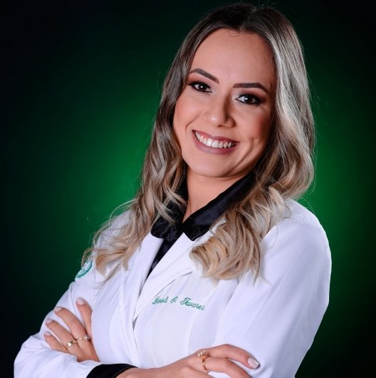 Dra. Danieli Tavares
