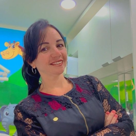 Dra. Amanda Maurício