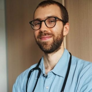 Dr. Daniel Muszkat