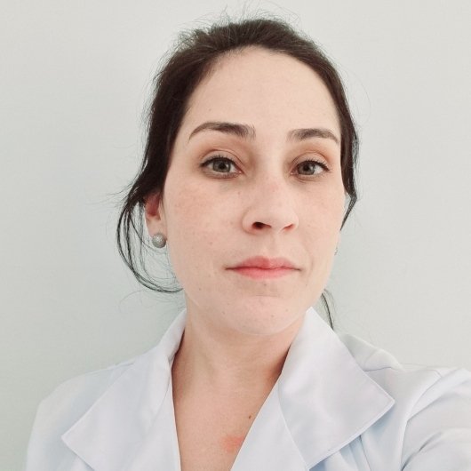 Dra. Flavia Rodrigues Ferreira