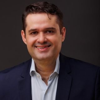 Dr. Renato Costa Junior