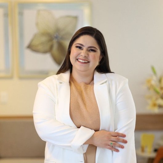 Dra. Laleska Kimberly Lauxen